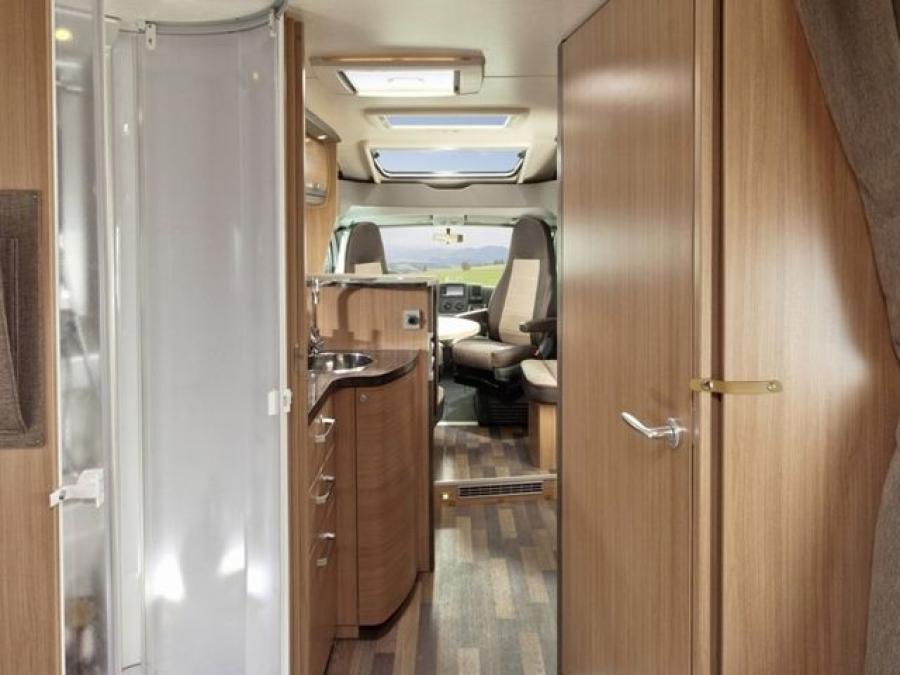 Интерьер Knaus Sky TI 2011 года  (фото 12 из 21)